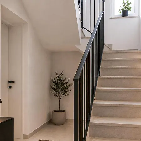 2 Bedroom Lovely In רוגוזניצה
